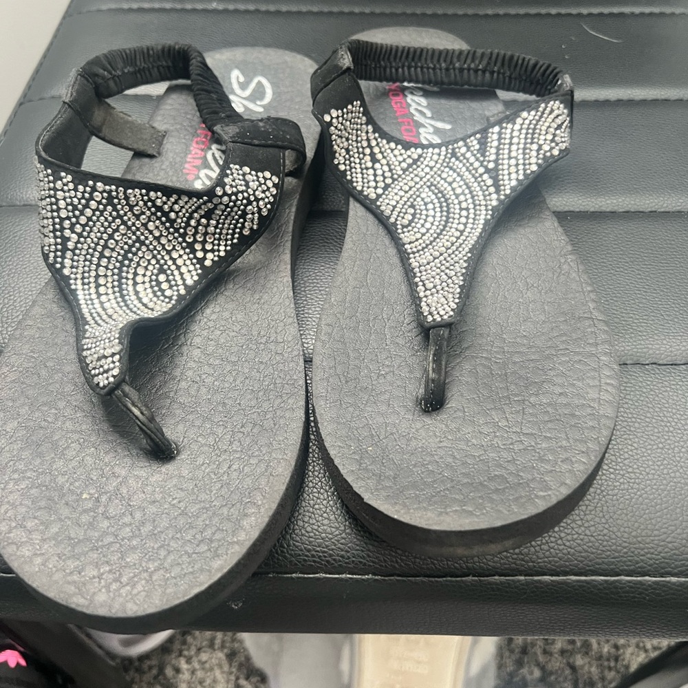 Dazzling Skechers sandal